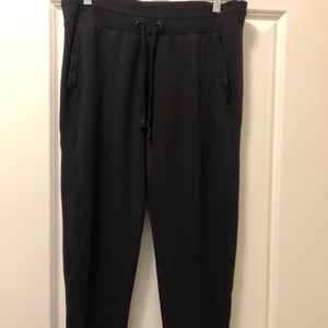 Athleta Post OM Jogger black size medium petite
